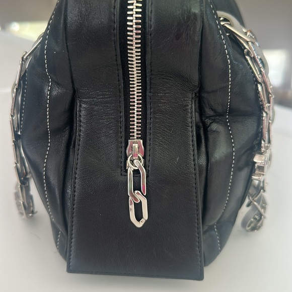 CHANEL Mademoiselle Ligne large black Calfskin camera bag 2006 or trade - Picture 8 of 17